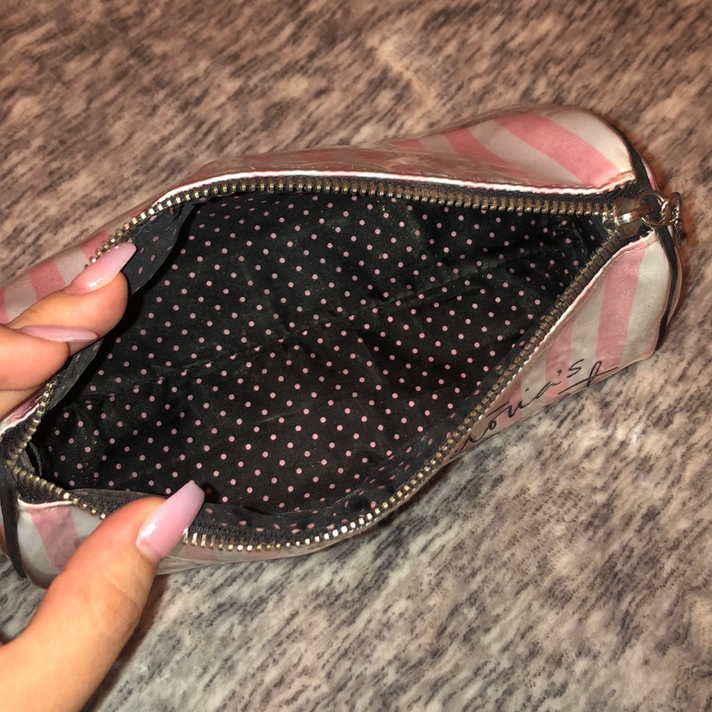 Victoria’s Secret bag - Picture 4 of 4